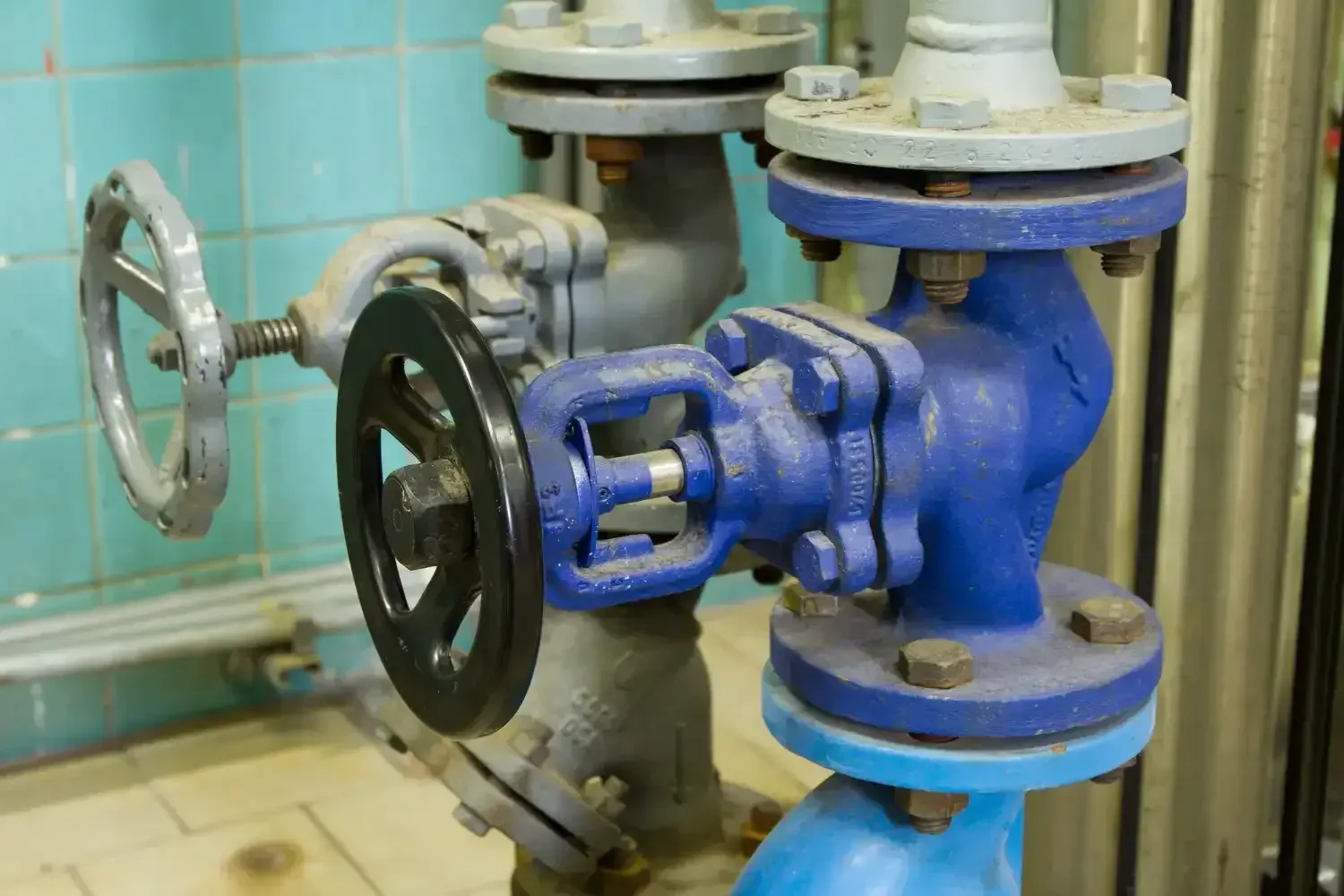 Industrial valves and pipework